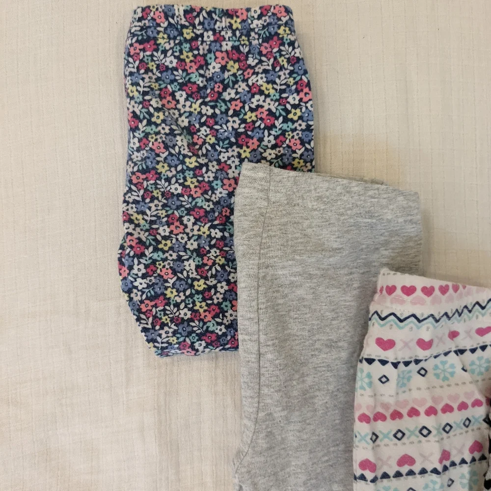 Carter's pants bundle of 4 size 12 months, hearts floral snow Girls Leggings